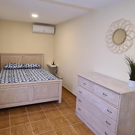 פוסטה Different House Holidays מראה חיצוני תמונה