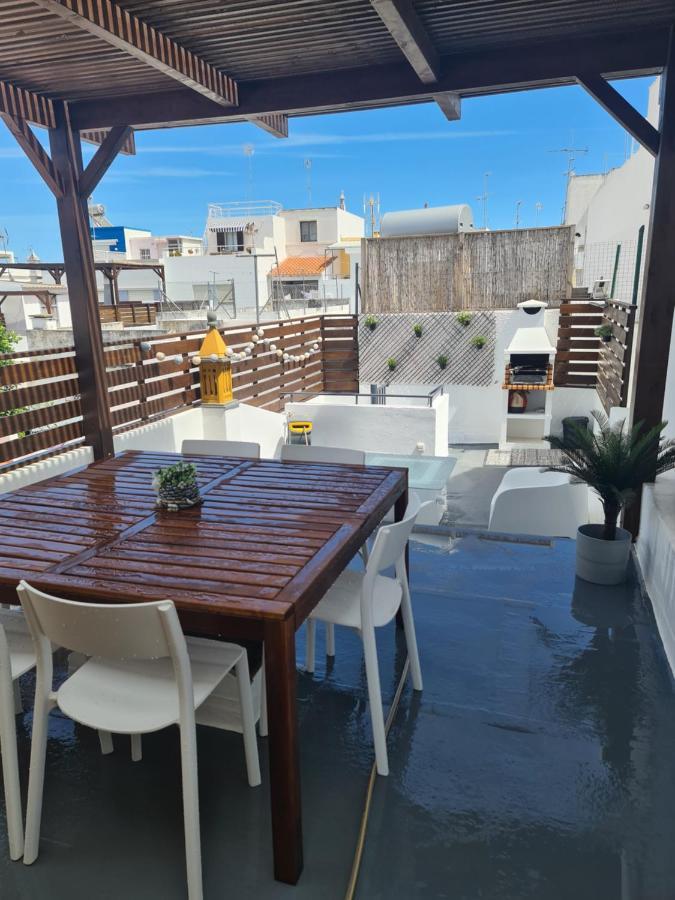 פוסטה Different House Holidays מראה חיצוני תמונה